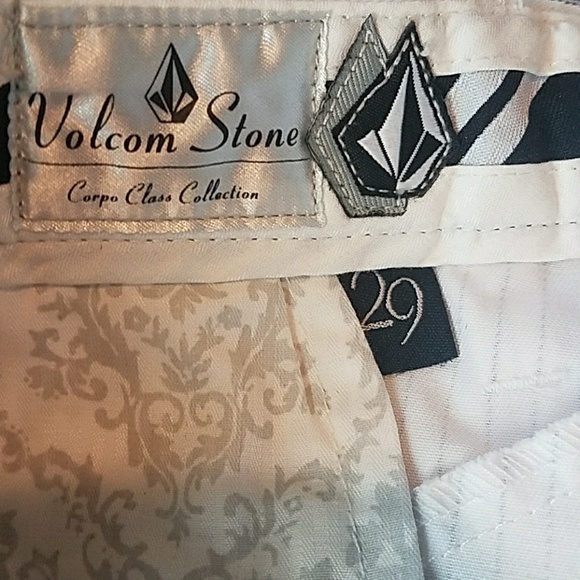 Pinstripe Volcom shorts - Picture 2 of 5